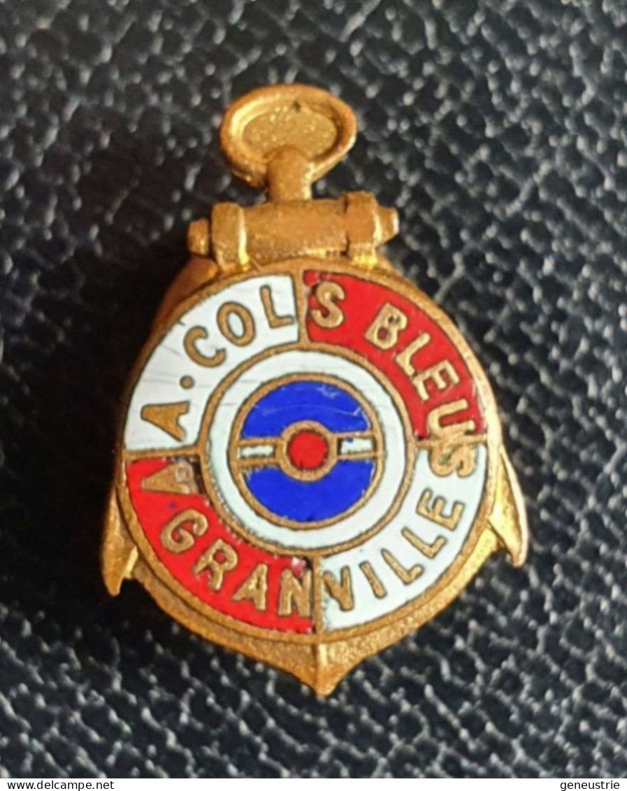 Insigne Années 30 "Amicale Des Anciens Cols Bleus De Granville" Marine Nationale - L. Jeaneret à Paris - Bateaux