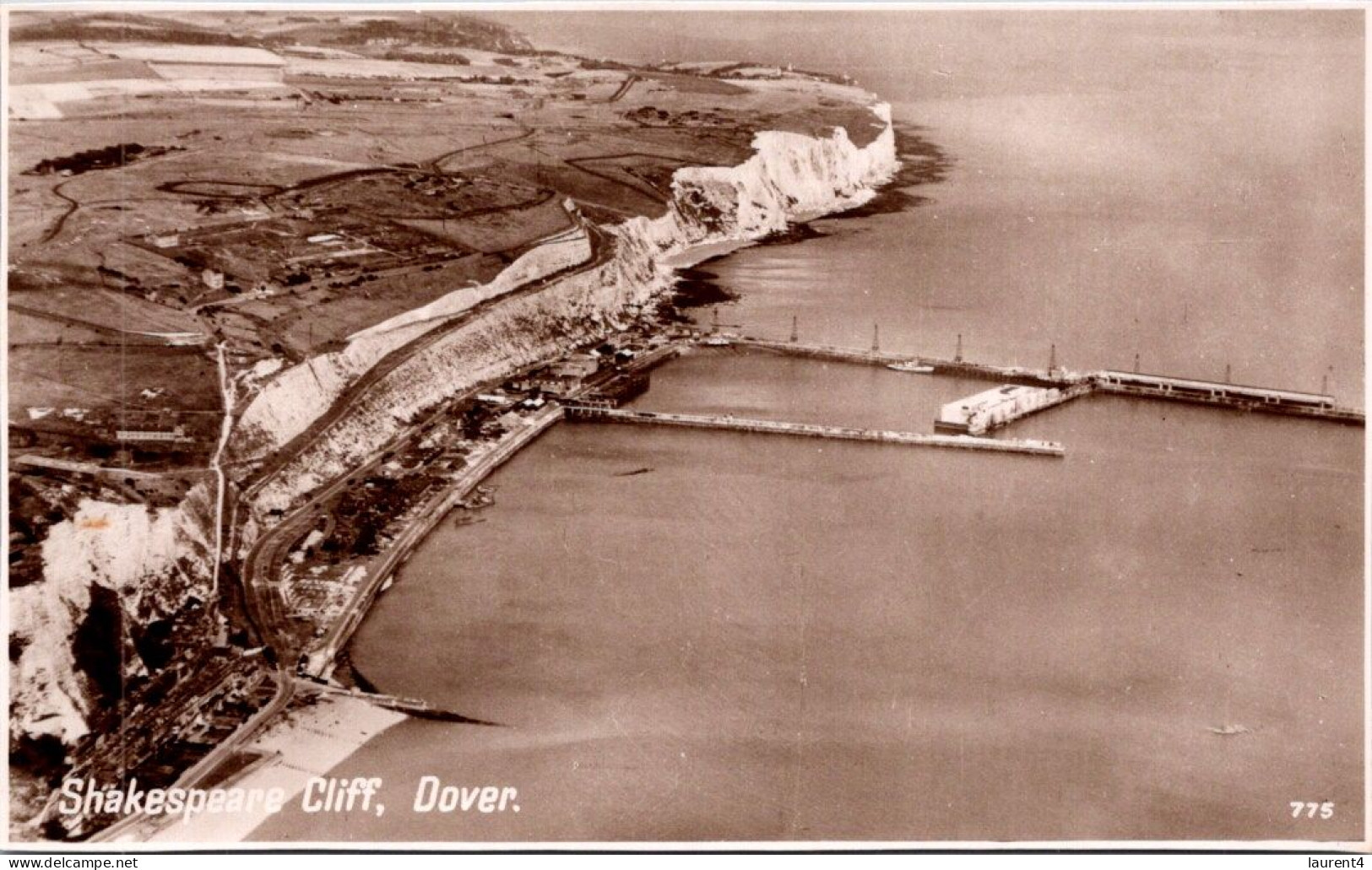 22-2-2024 (1 W 5) UK - Dover (b/w) Shakespeare Cliff - Dover