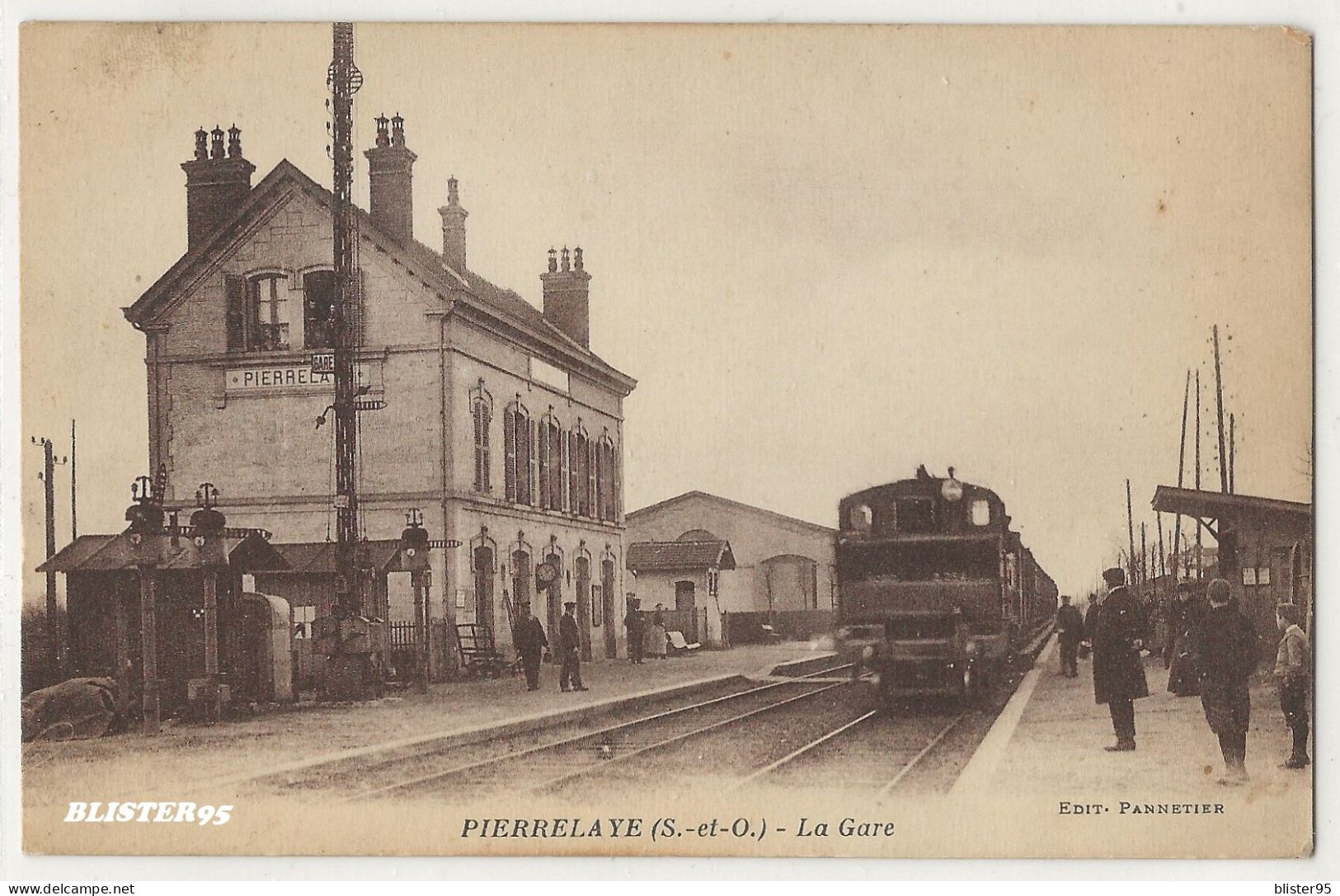 Rare Pierrelaye (95) La Gare Et L Arrivée Du Train , Envoyée En 1928 - Pierrelaye