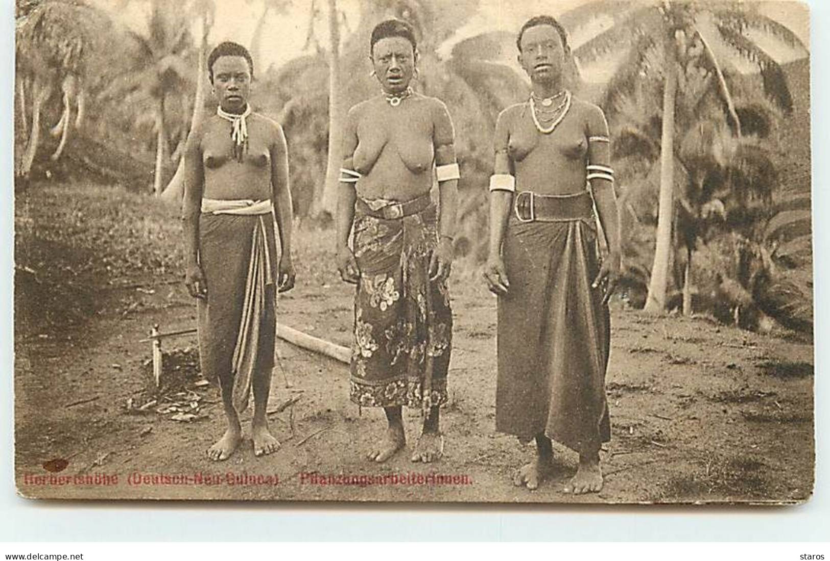 Papouasie-Nouvelle-Guinée -  Topless Natives - Papouasie-Nouvelle-Guinée