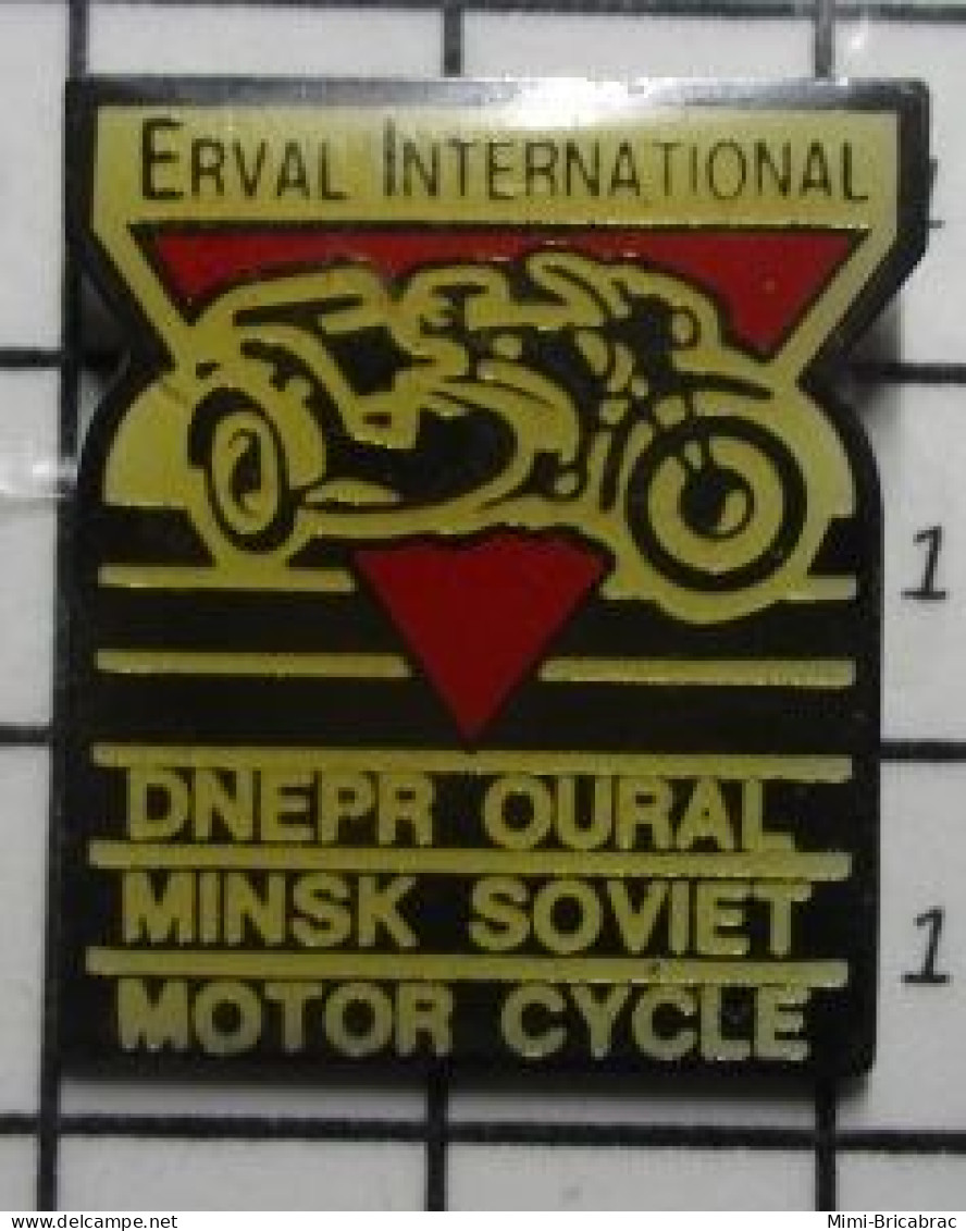 713L  Pin's Pins / Beau Et Rare / MOTOS / SIDECAR ERVAL INTERNATIONAL DNEPR OURAL MINSK SOVIET MOTOR CYCLE - Motos