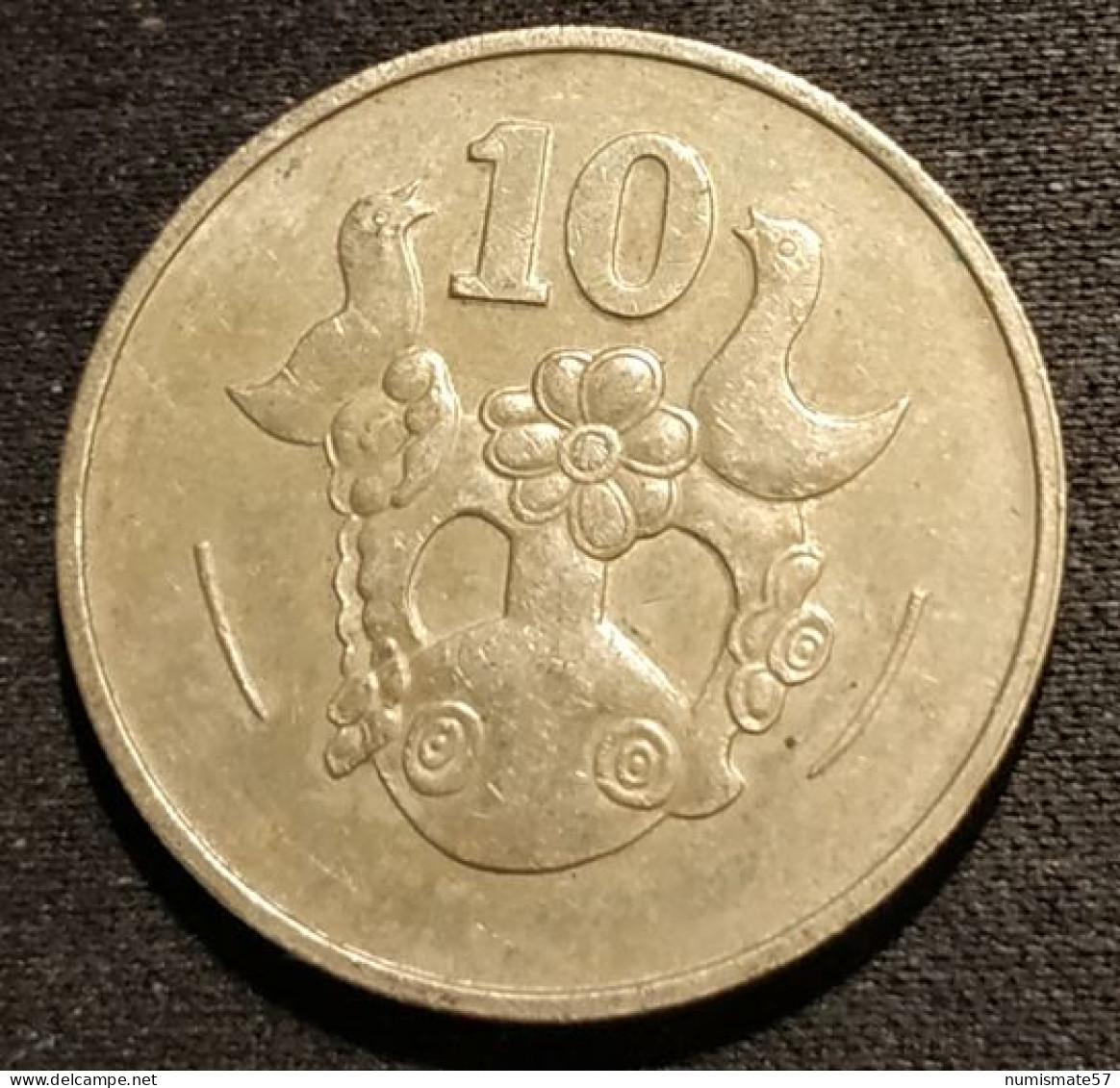 CHYPRE - CYPRUS - 10 CENTS 1983 - Type 1 Armoiries - KM 56.1 - Chypre