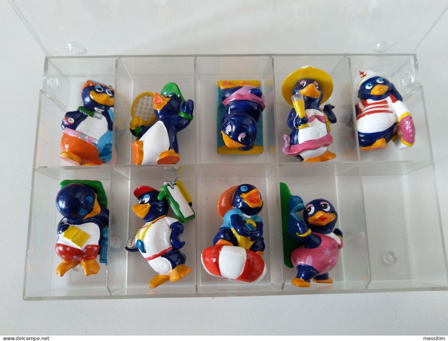 Sorpresine Kinder Pingui Beach - 1994 - Semi/Completa 9 Pezzi ( Su 10 ) Con Custodia. - Famiglie