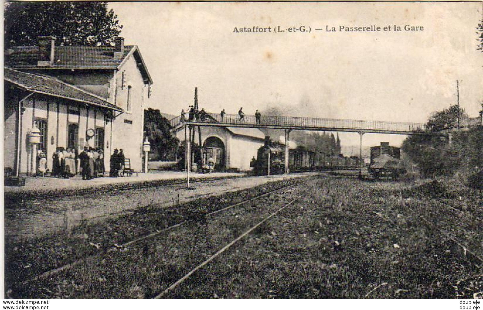 D47   ASTAFFORT   La Passerelle Et La Gare  ...........   Avec Train - Astaffort