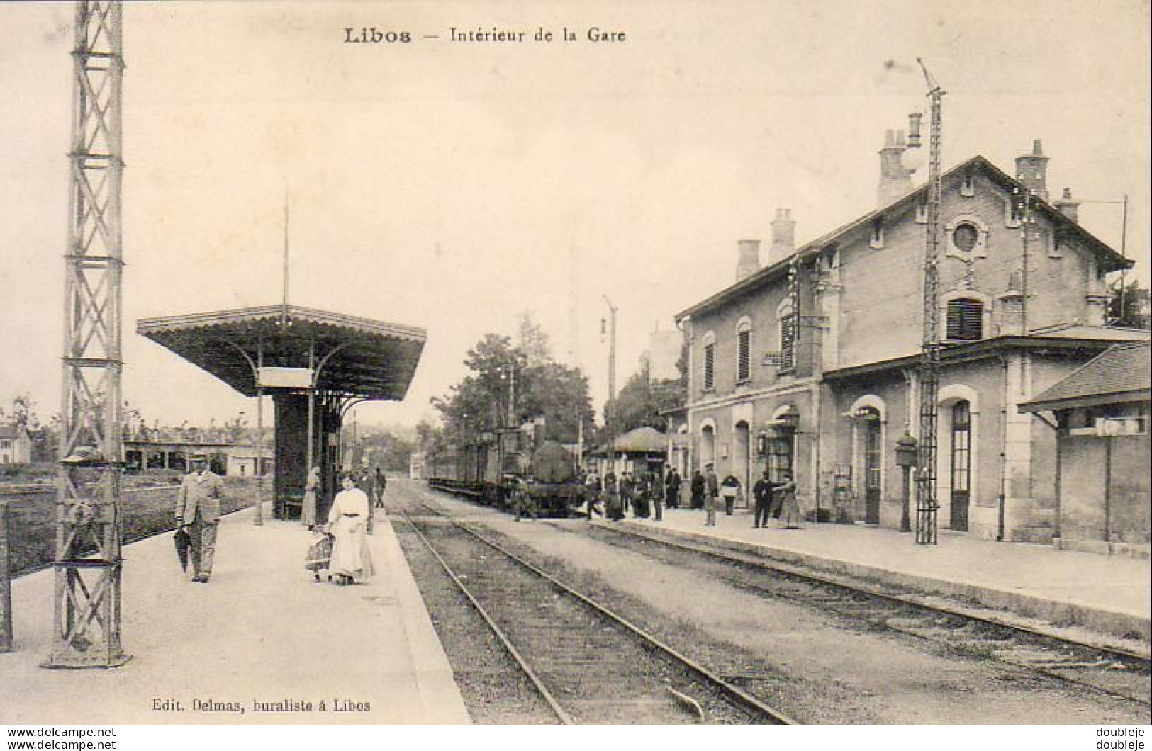 D47   LIBOS   Intérieur De La Gare   ............   Vue Intérieure Avec Train Moyen Plan - Libos