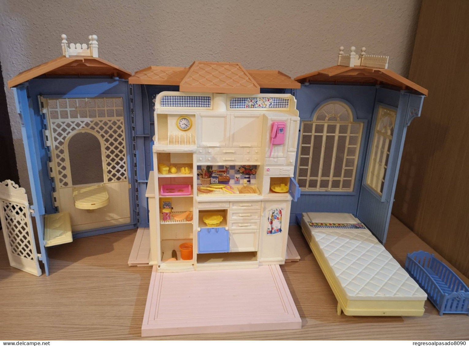 antigua Casa de barbie y sus hermanas mattel del año 1999 Mansión