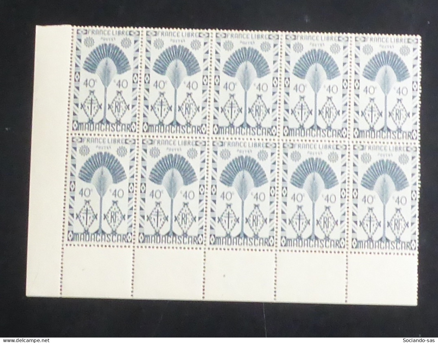 MADAGASCAR - 1943 - N°YT. 269 - Ravenala 40c - Bloc De 10 Bord De Feuille - Neuf Luxe** / MNH - Unused Stamps