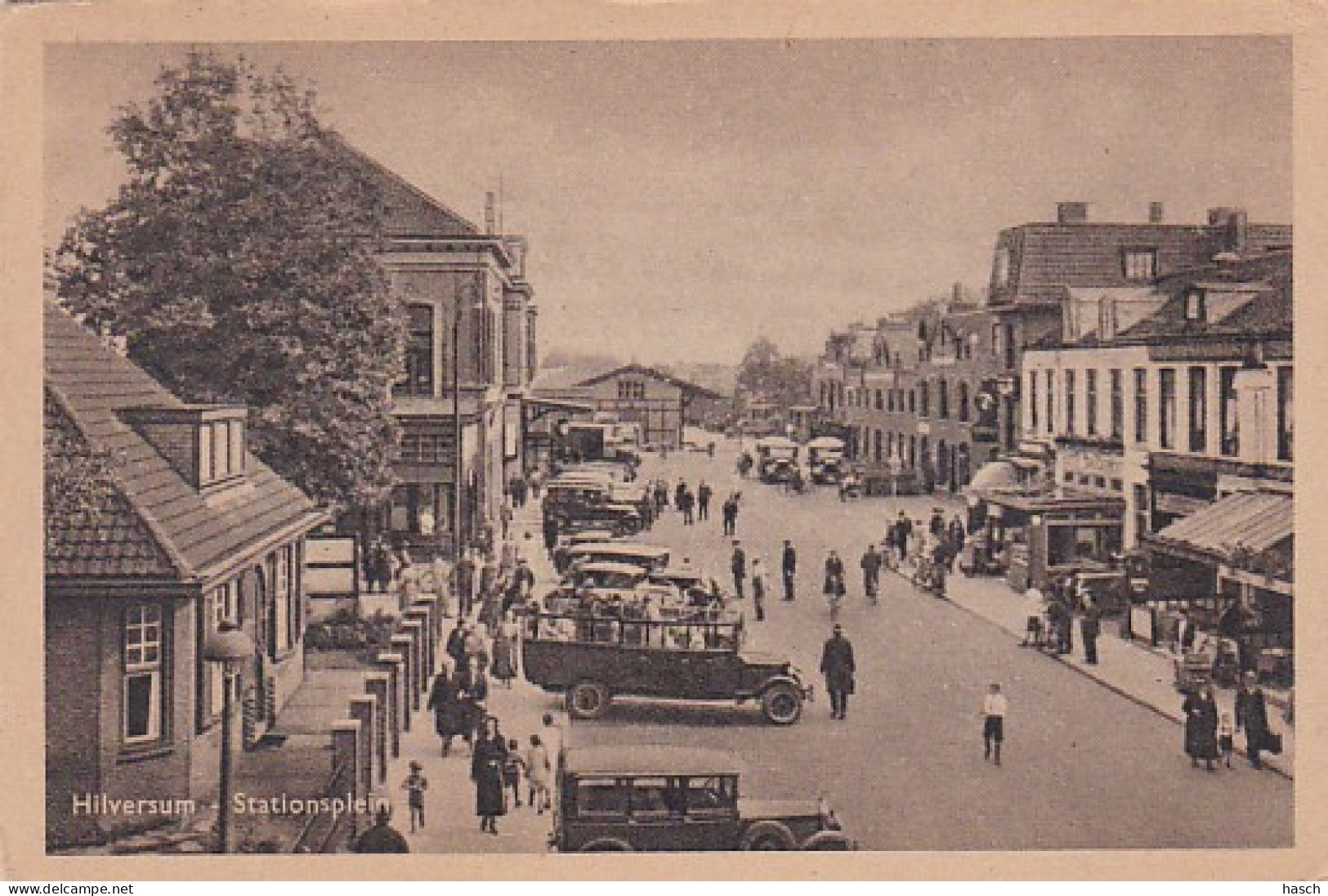 2603429Hilversum, Stationsplein. (zie Hoeken En Randen) - Hilversum