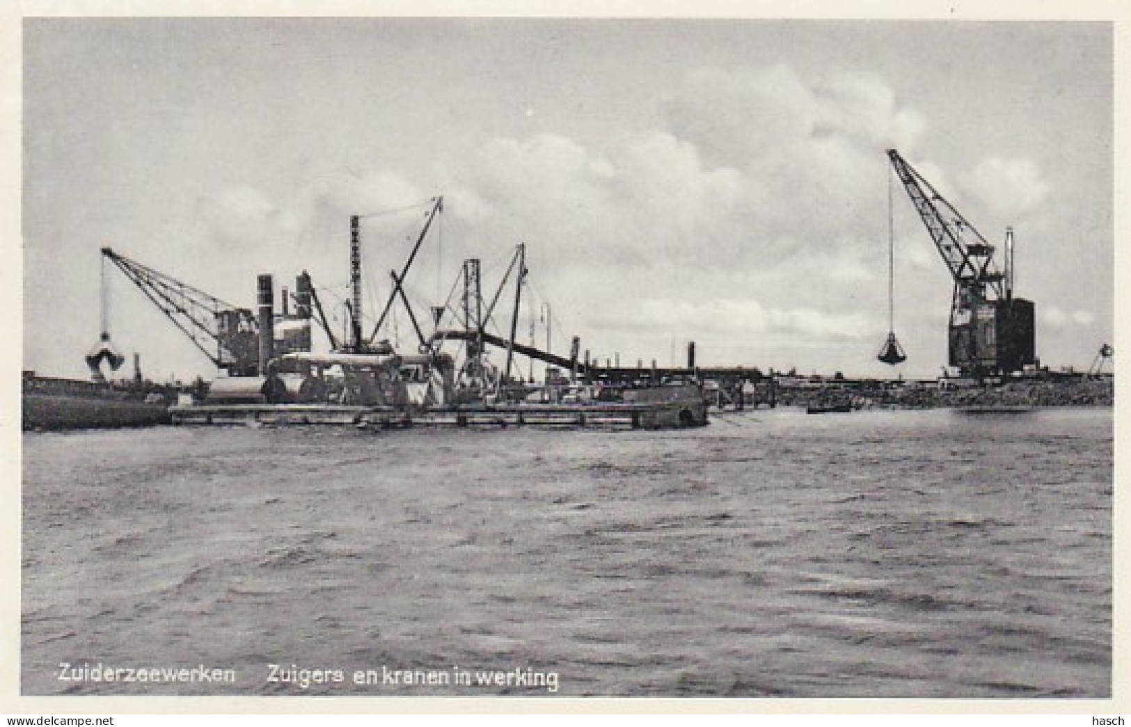 2603609Zuiderzeewerken, Zuigers En Kranen In Werking.  - Den Oever (& Afsluitdijk)