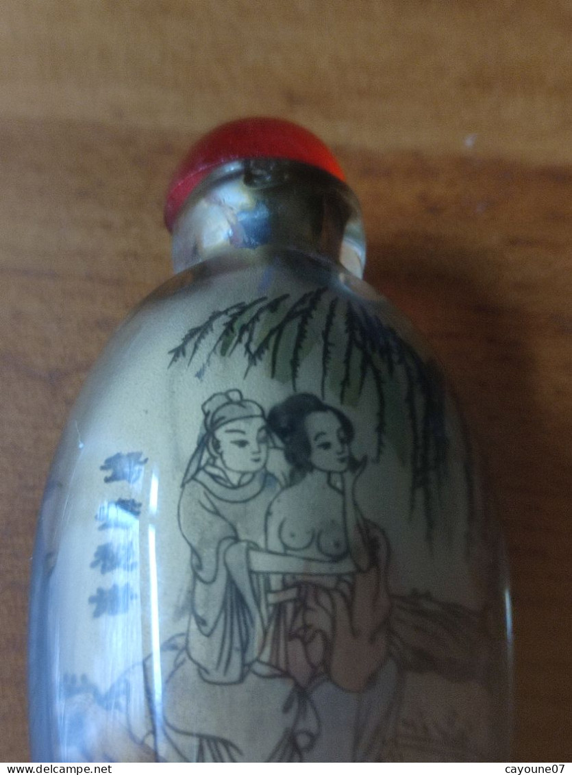 Trois Tabatières Décor érotique Asie Snuff Bottle Curiosa Flacon à Tabac En Verre Peint - Asiatische Kunst