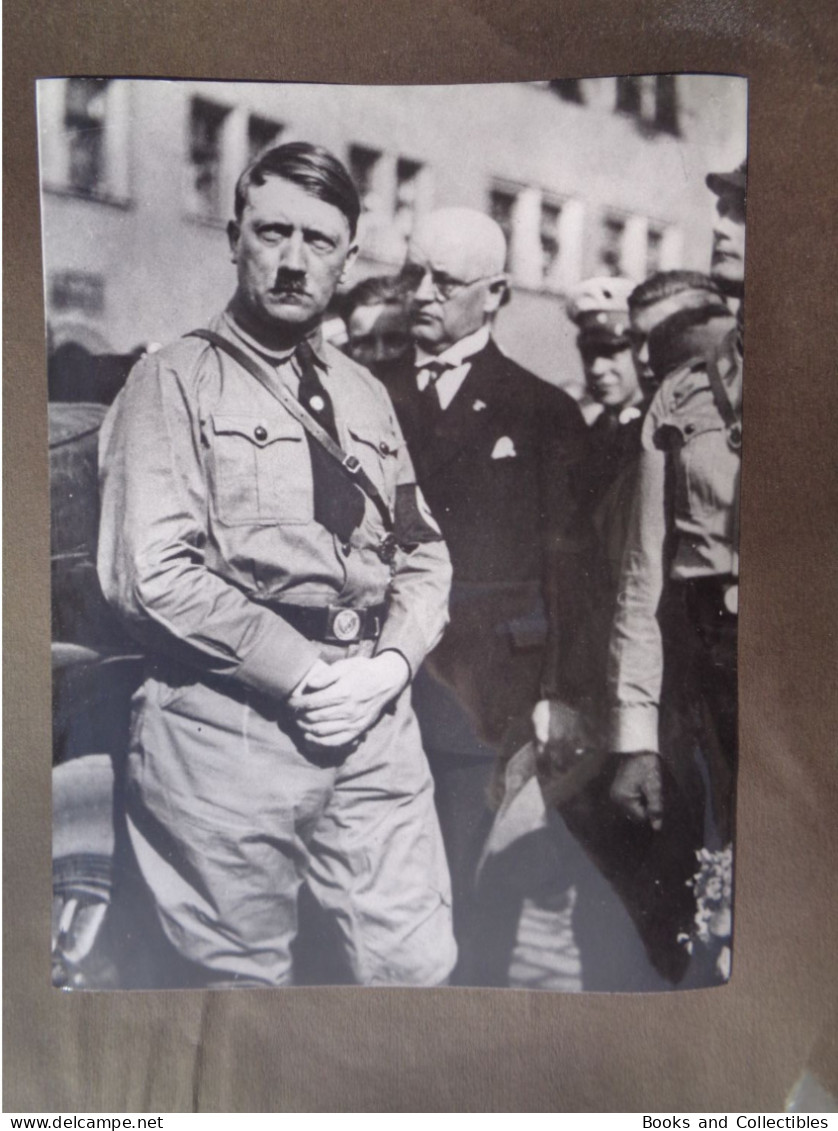 Hitler, Private Life... 18x24 Cm Reproduction Found In A Journalist's Archive * Ref. 055 - War, Military