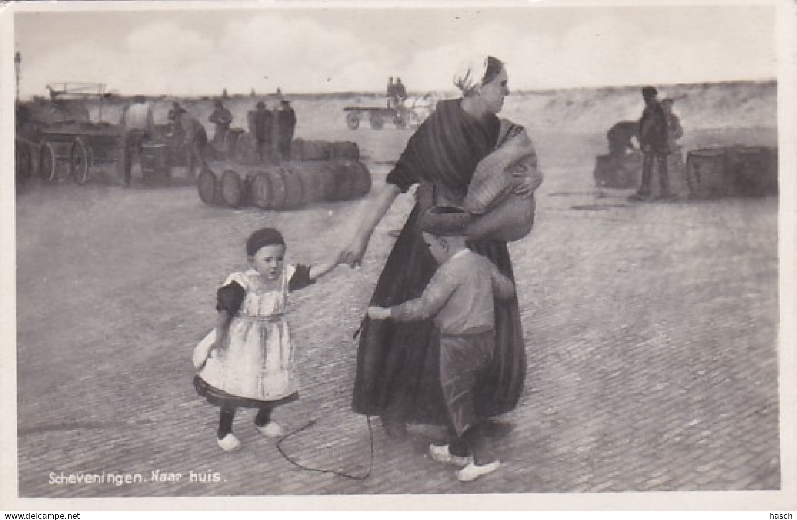 2603747Scheveningen, Naar Huis. – 1935. (minuscule Vouwen In De Hoeken) - Scheveningen