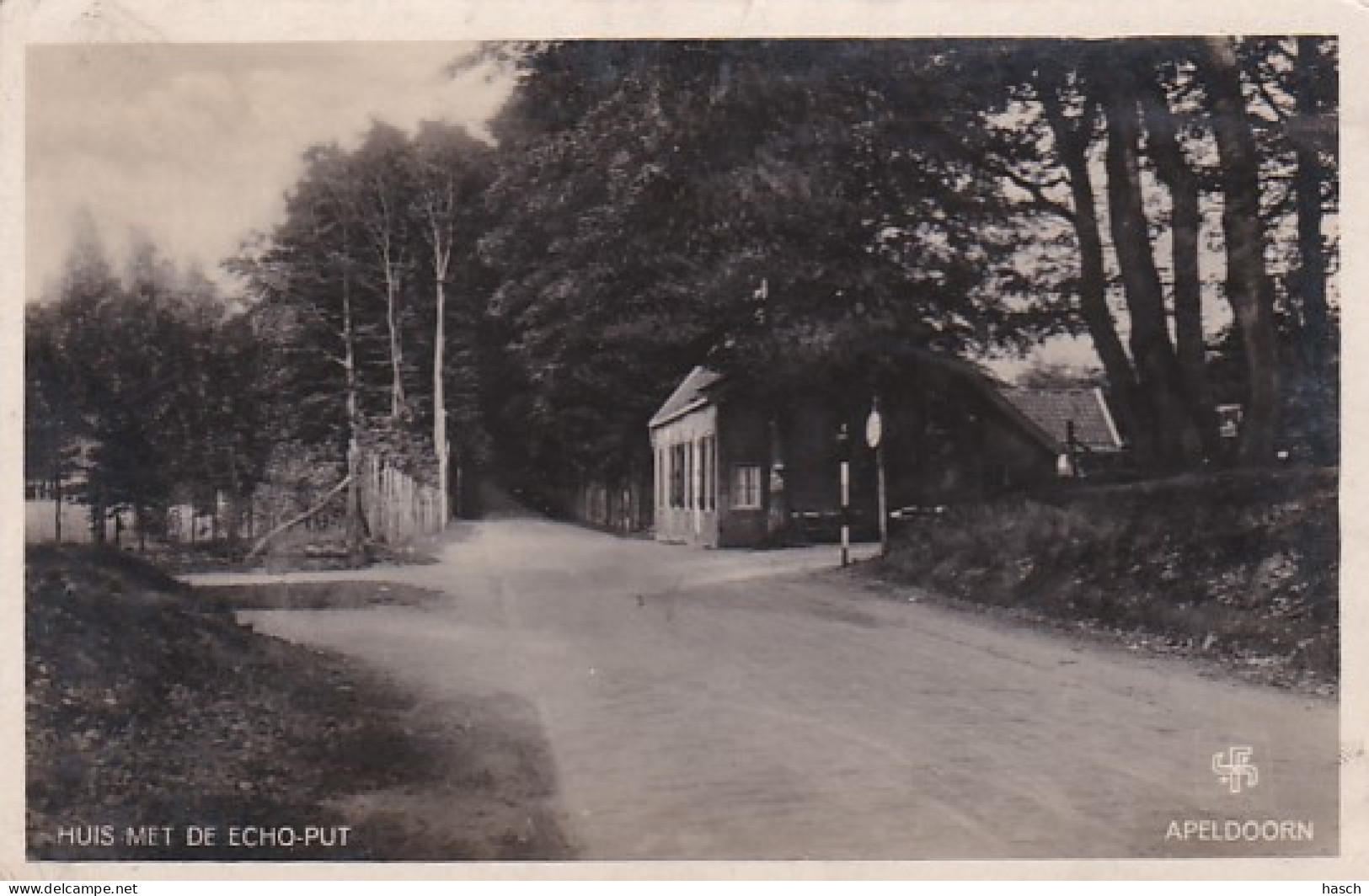 2603826Apeldoorn, Huis Met De Echo-put. (kleine Vouwen In De Hoeken, Kleine Vouw Bovenrand) - Apeldoorn