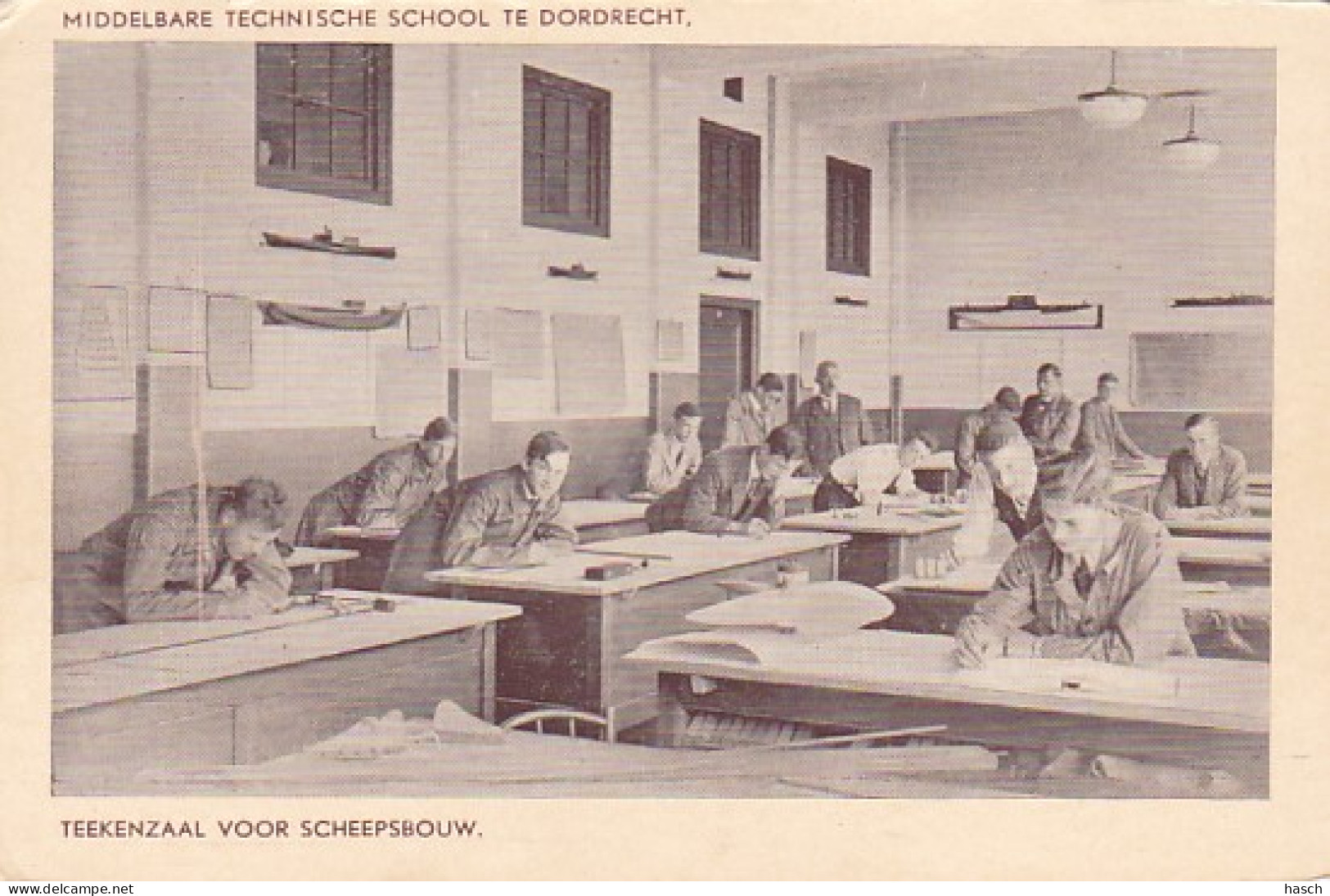 260462Dordrecht, Middelbare Technische School. Teekenzaal Voor Schepsbouw. (minuscule Vouwen In De Hoeken) - Dordrecht