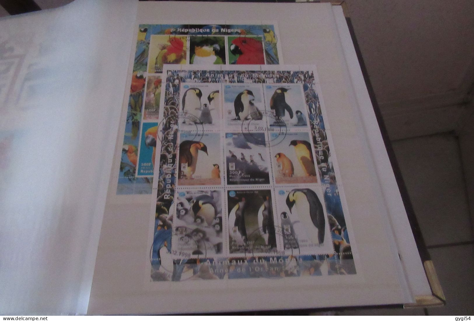 OISEAUX LOT DE  9  PAGES DE BLOCS