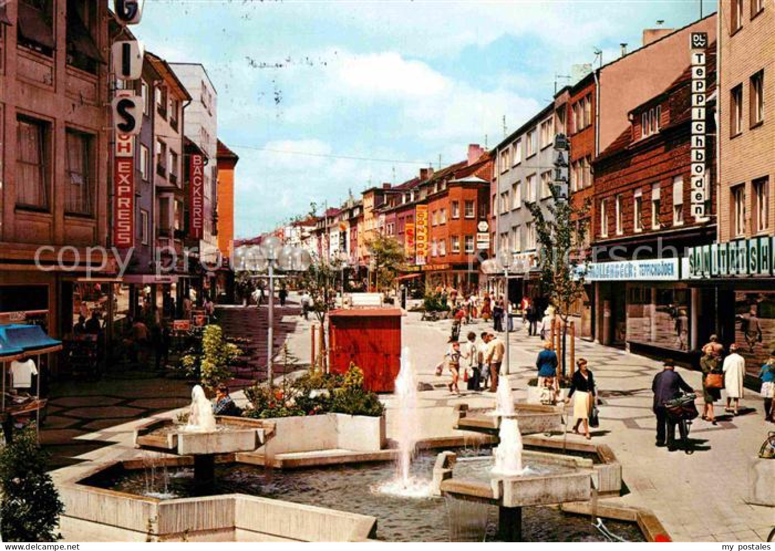 72848924 Wesel Rhein Fussgaengerzone Hohestrasse Brunnen Wesel - Wesel