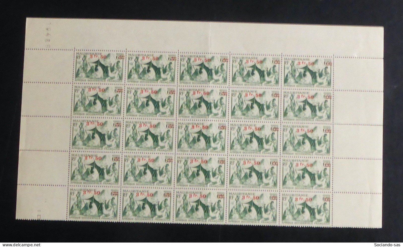 MAURITANIE - 1944 - N°YT. 133 - Nomades 3f50 Sur 65c Vert - Bloc De 25 Bord De Feuille - Neuf Luxe** / MNH - Neufs