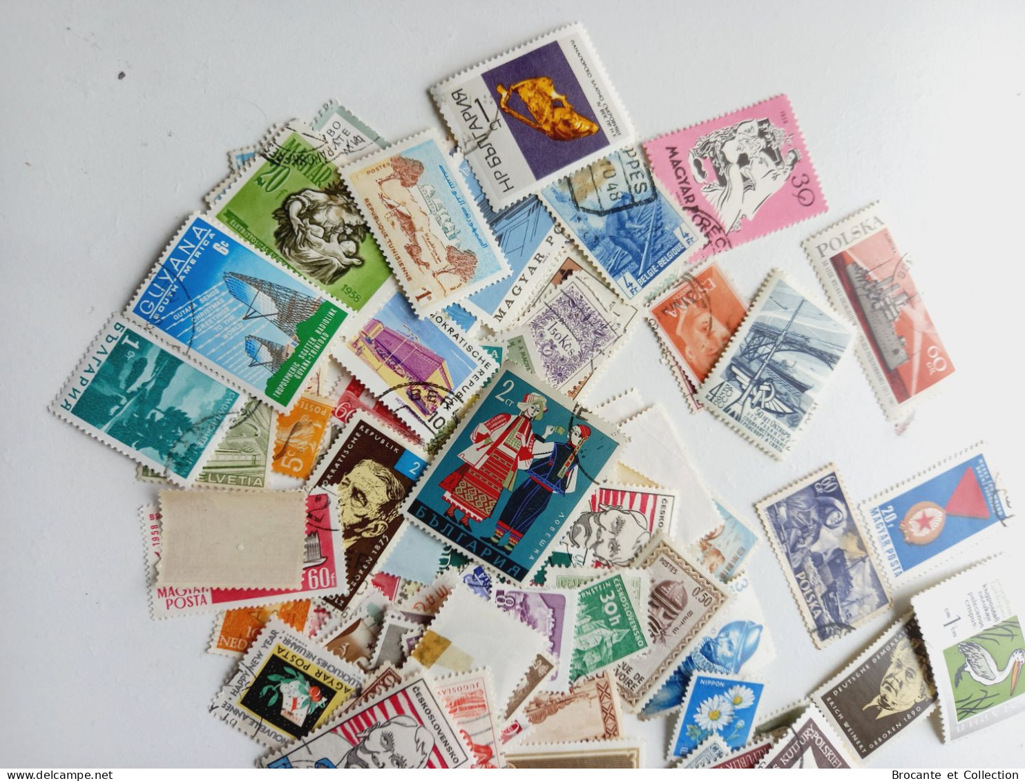 Lot 100 Timbres Monde Anciens - Lots & Kiloware (mixtures) - Max. 999 Stamps