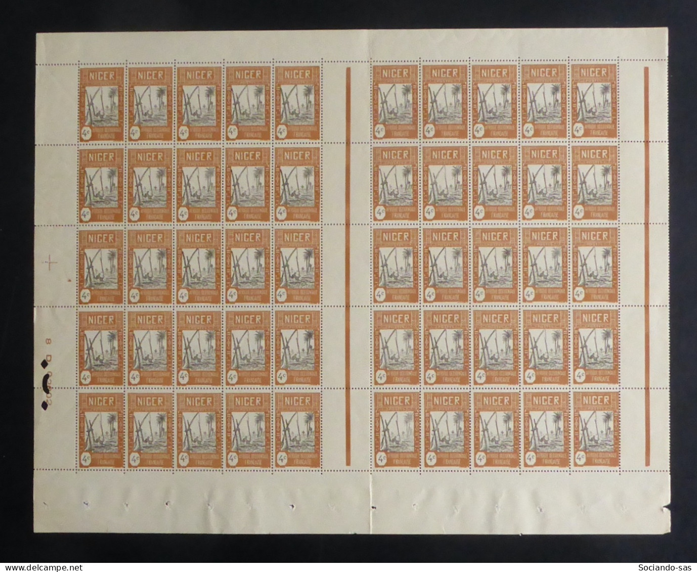 NIGER - 1926-38 - N°YT. 31 - Puits 4c Jaune-brun - Bloc De 50 Bord De Feuille - Neuf Luxe** / MNH - Unused Stamps