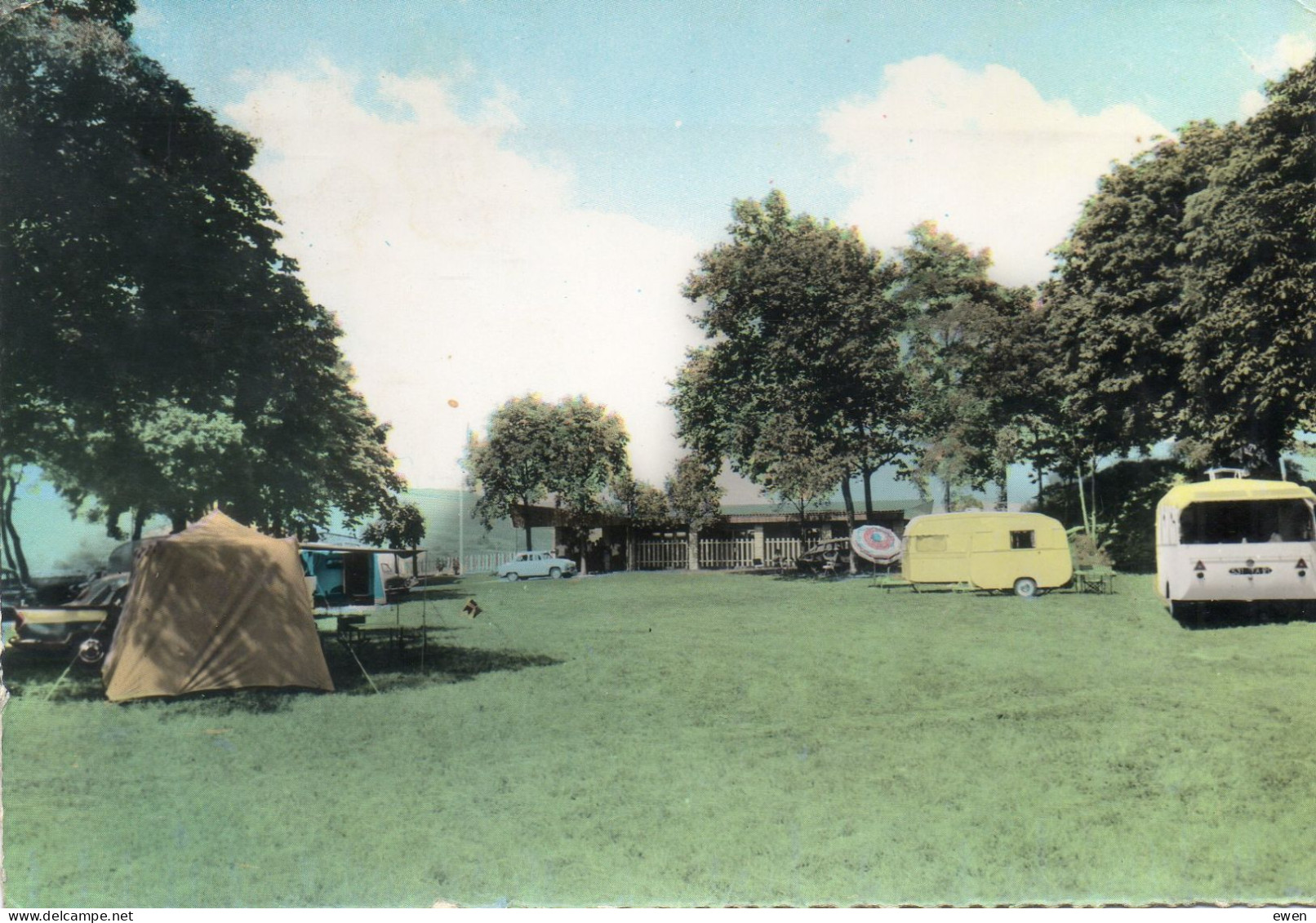 Meursault. Camping La Grappe D'Or. Caravanes . (Années 60) - Meursault