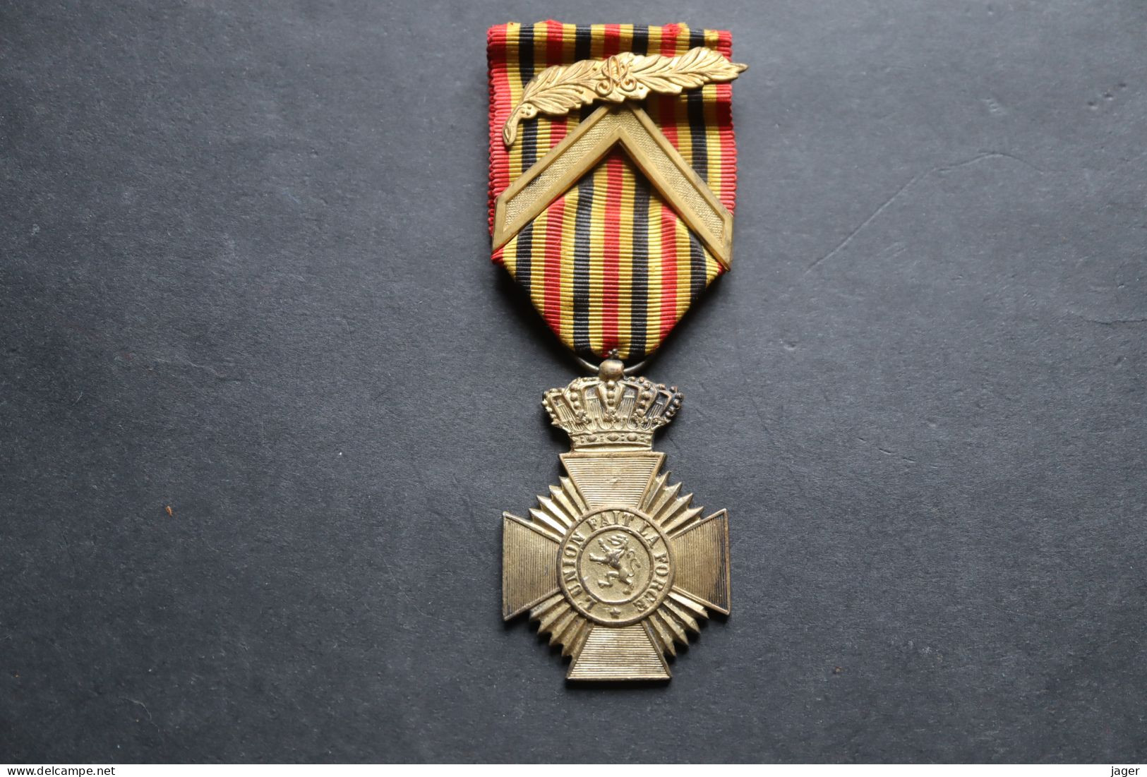 Ordre Médaille BELGIQUE Militaire  De 1ere Classe Pour Service Exceptionnel  Avec Barrette Et Palme - Belgium