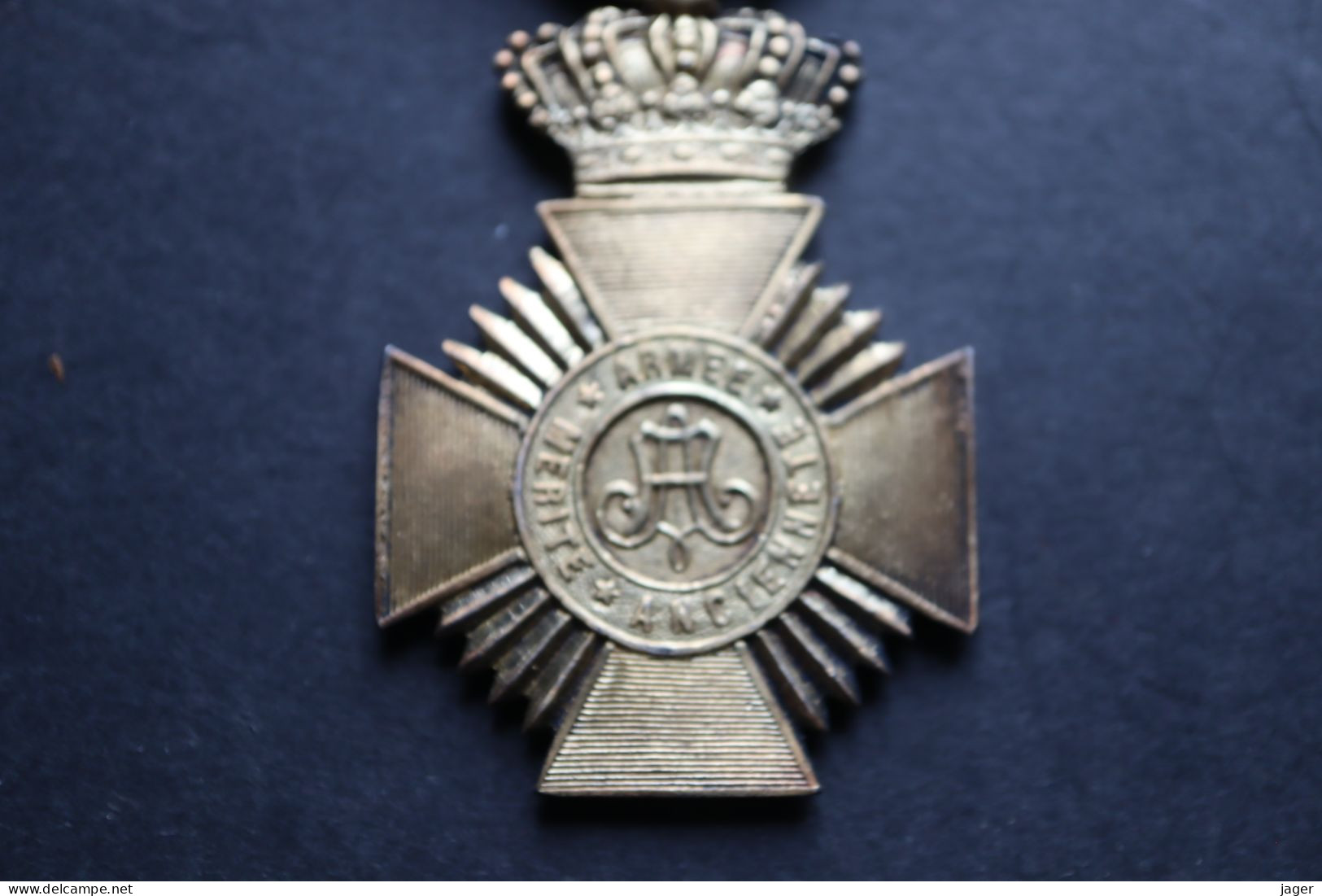 Ordre Médaille BELGIQUE Militaire  De 1ere Classe Pour Service Exceptionnel  Avec Barrette Et Palme - Belgio