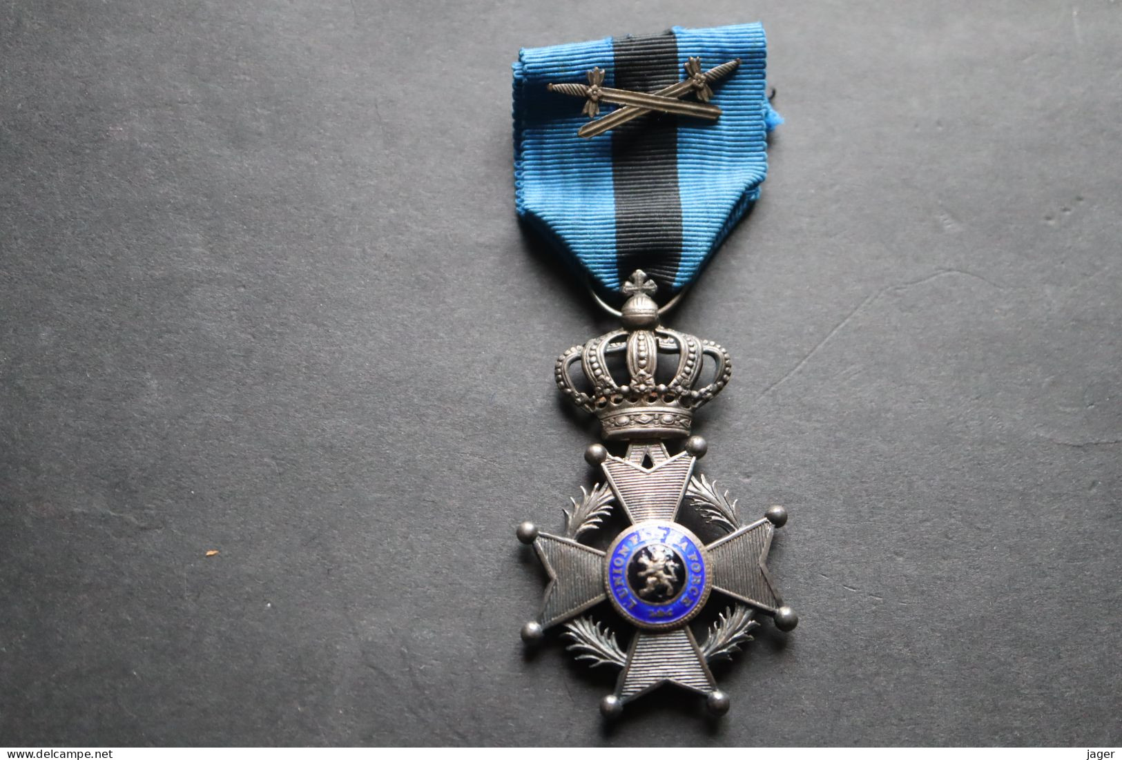 Ordre Médaille BELGIQUE Ordre De Leopold I  Chevalier  Avec Glaives - Belgium