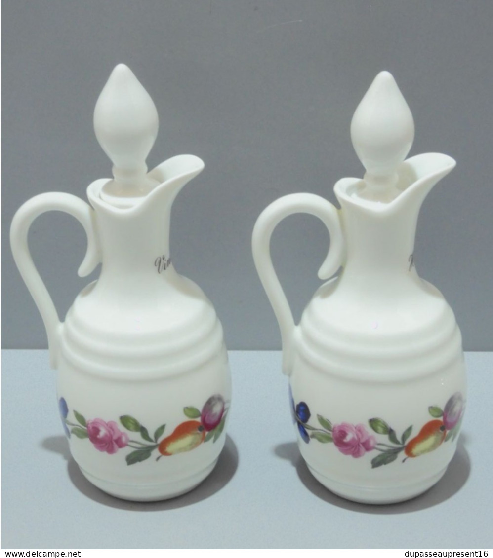 -2 FIOLES HUILE/VINAIGRE  PORCELAINE De PARIS Décor LES QUATRES SAISONS   E - Andere & Zonder Classificatie