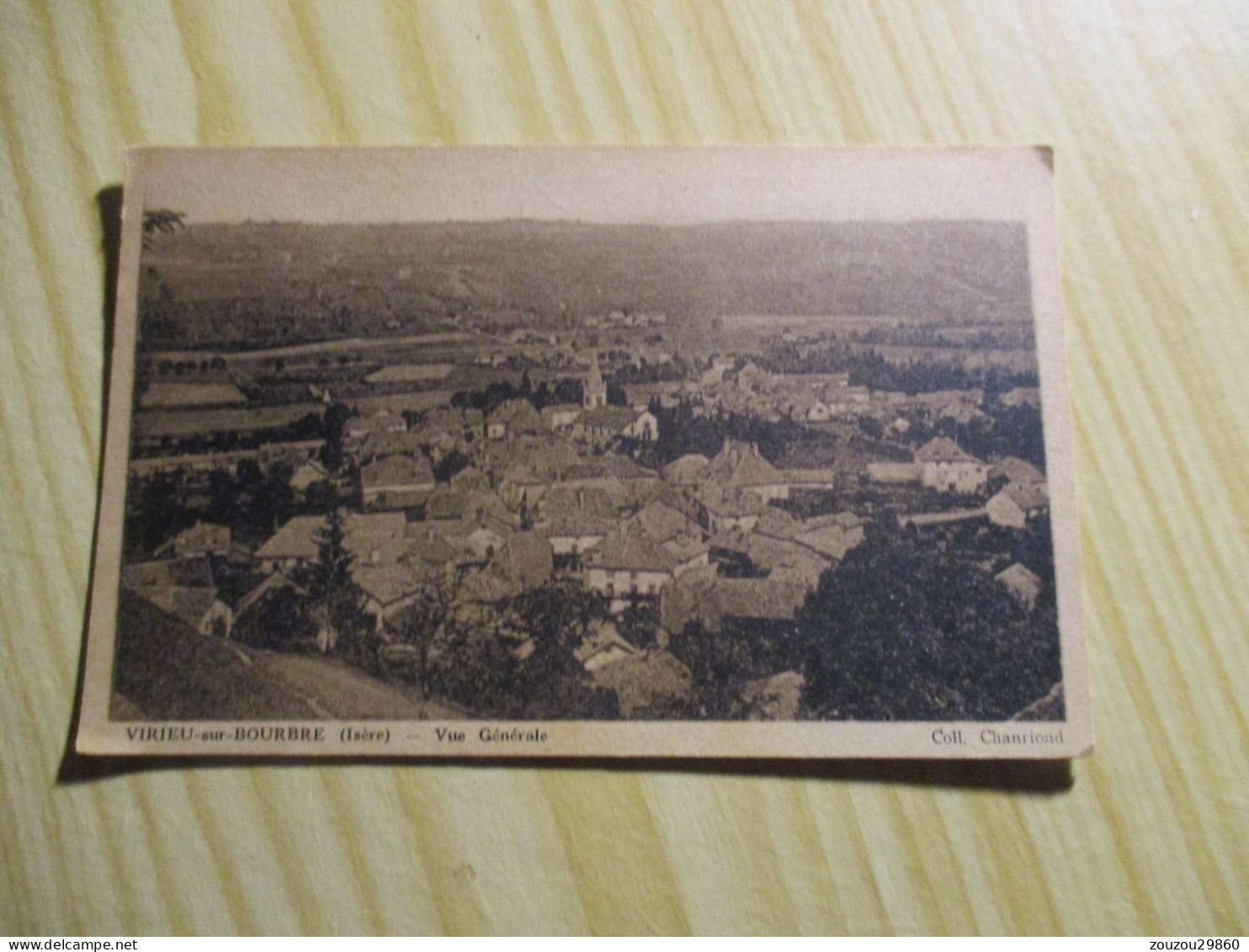 CPA Virieu-sur-Bourbre (38).Vue Générale. - Virieu