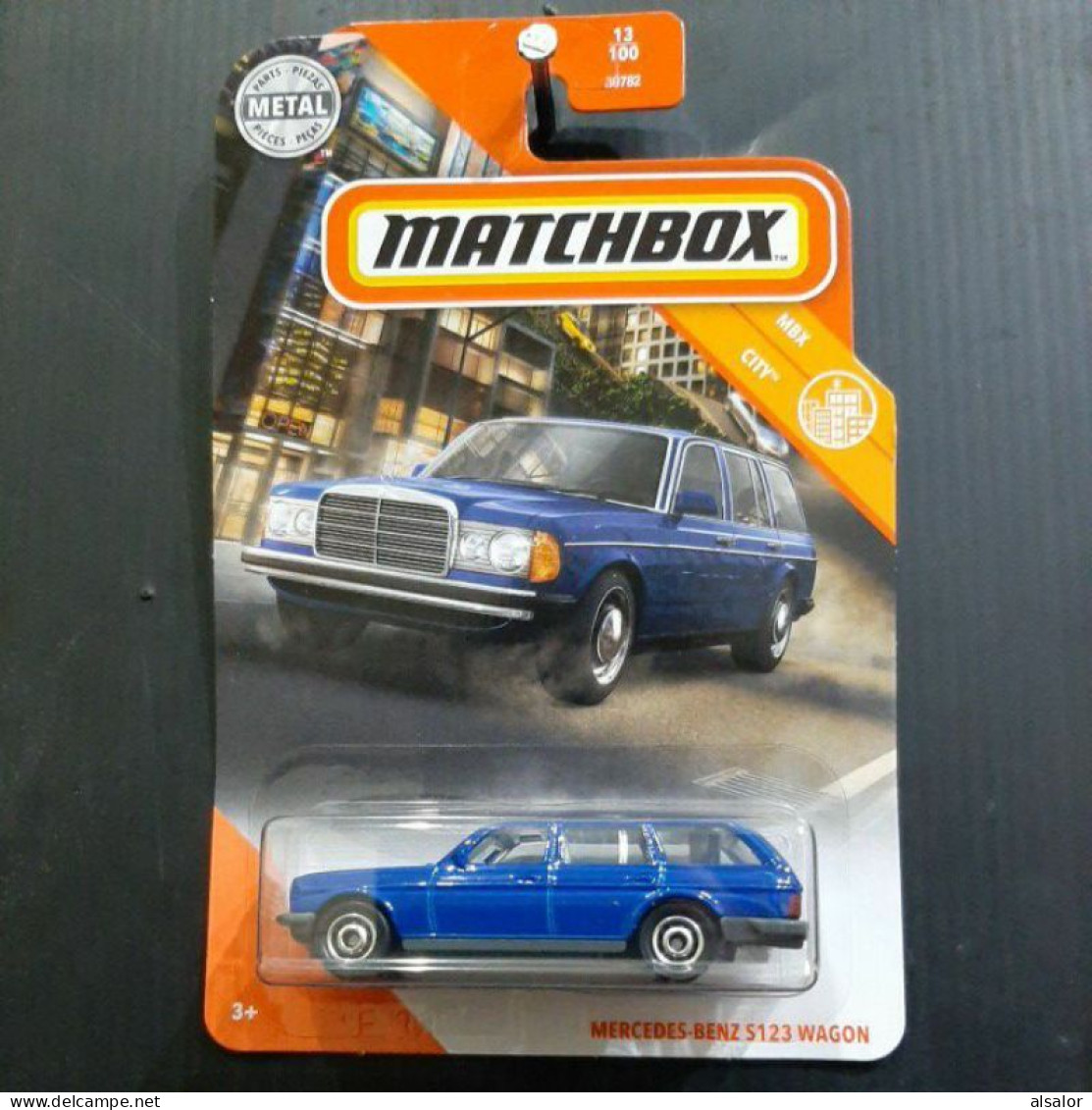 MERCEDES-BENZ WAGON 123  BLEU MATCHBOX - Matchbox (Mattel)