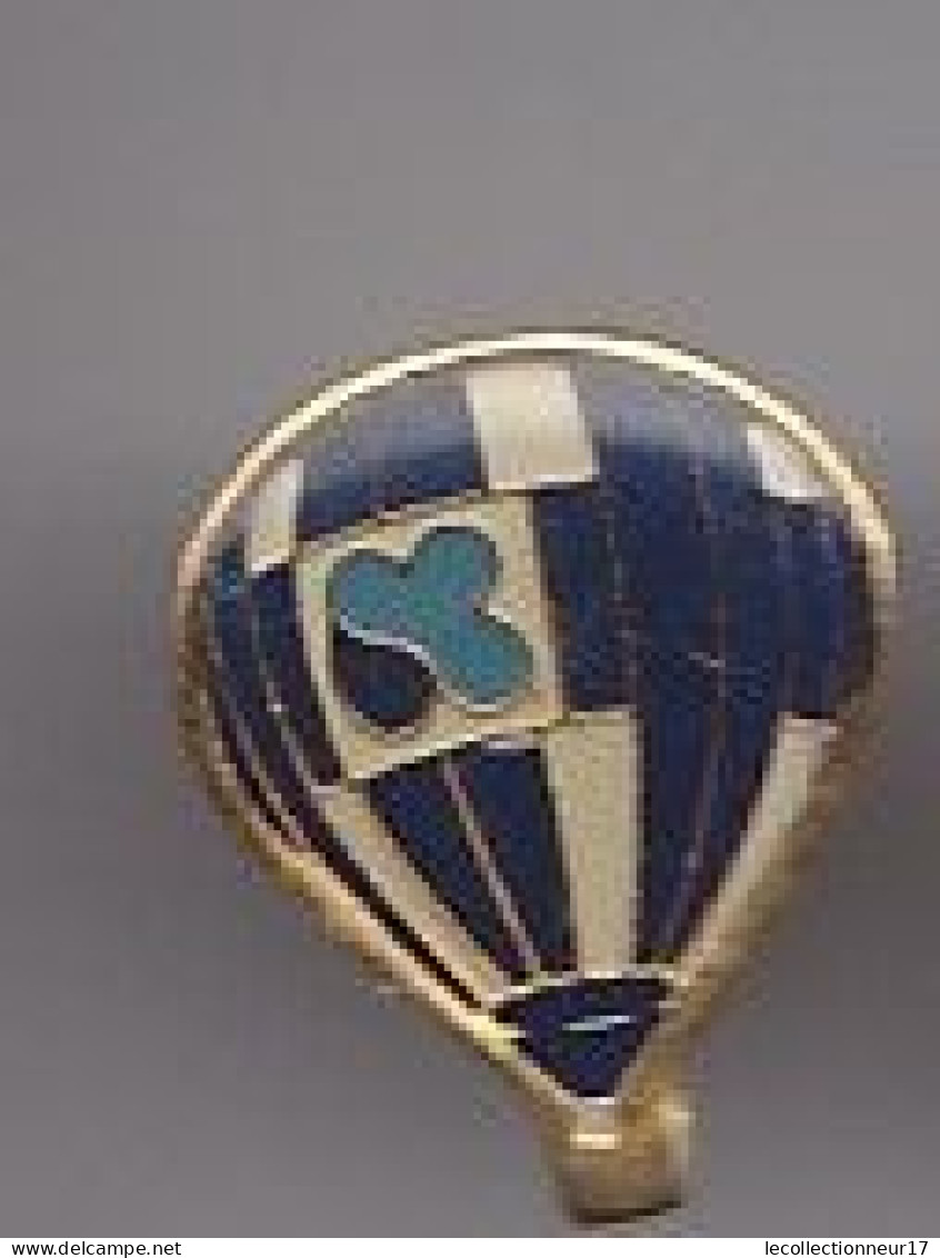 Pin's Montgolfière Réf 4744 - Luchtballons