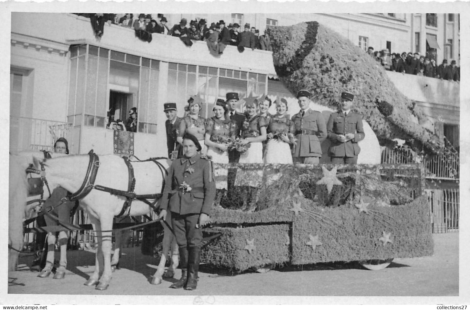 06-CANNES- CARTE-PHOTO- BATAILLE DES FLEURS - Carnaval