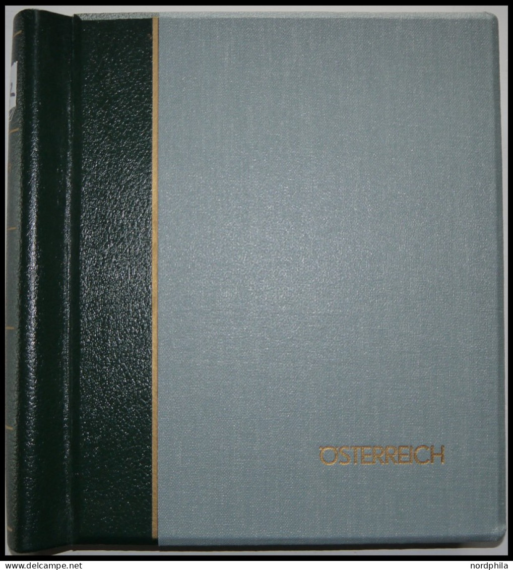 ALBEN 1945-94, Neuwertige, Scheinbar Komplette Österreich Vordruckblätter Von Leuchtturm, Im Klemmbinder - Binders With Pages