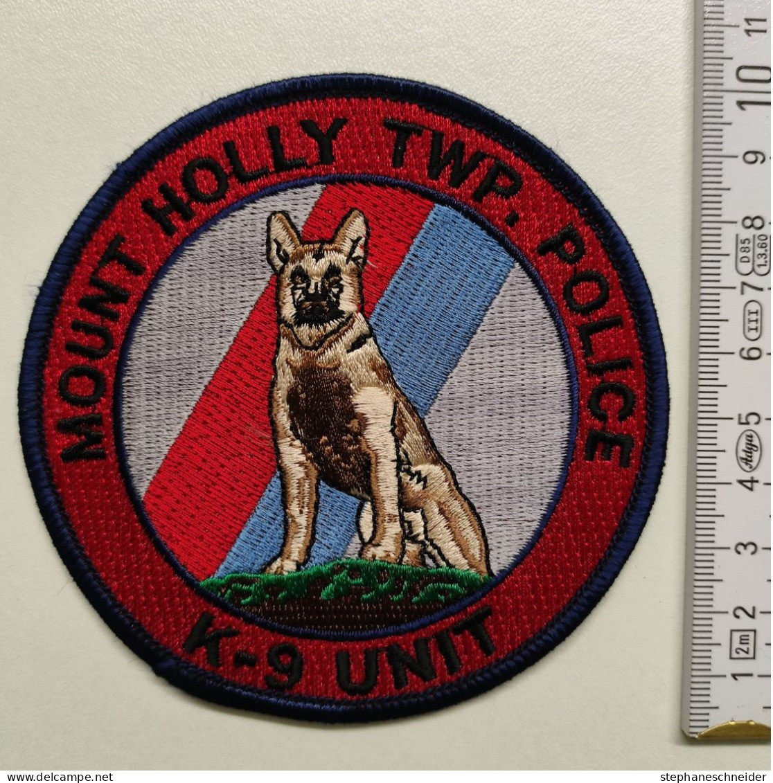 ECUSSON POLICE GENDARMERIE PATCH BADGE CANINE K9 - MOUNT HOLLY TWP POLICE K-9 UNIT - Police & Gendarmerie