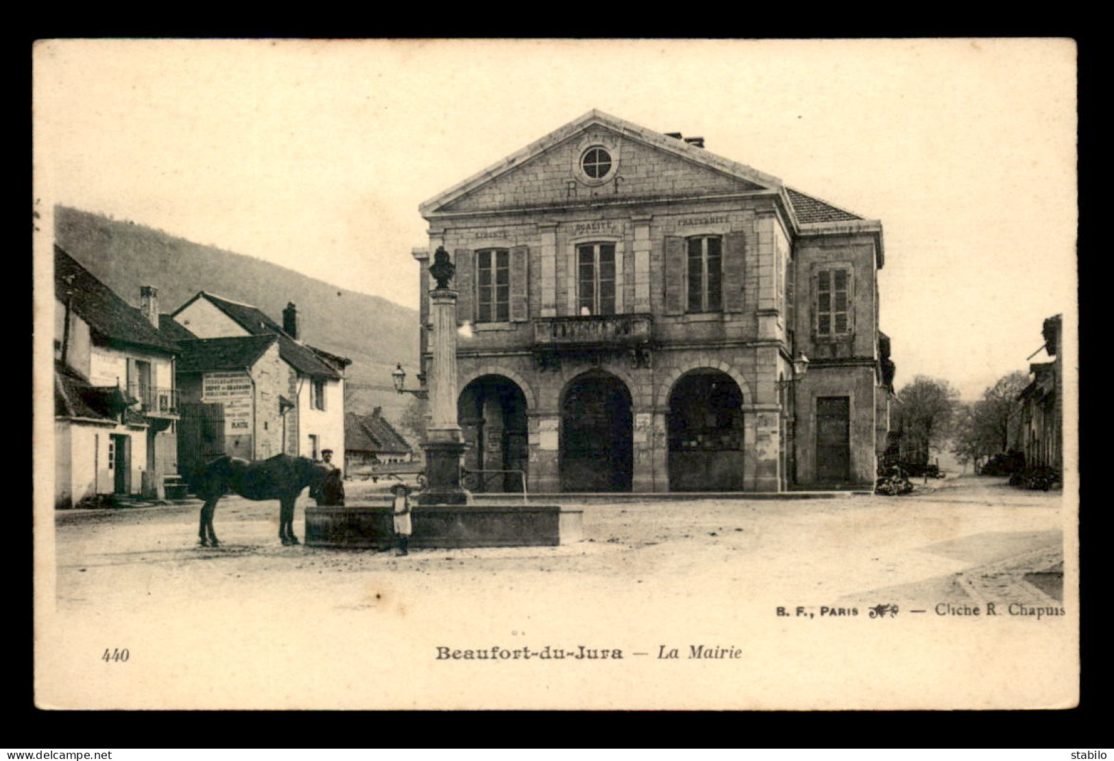 39 - BEAUFORT-DU-JURA - LA MAIRIE - Beaufort