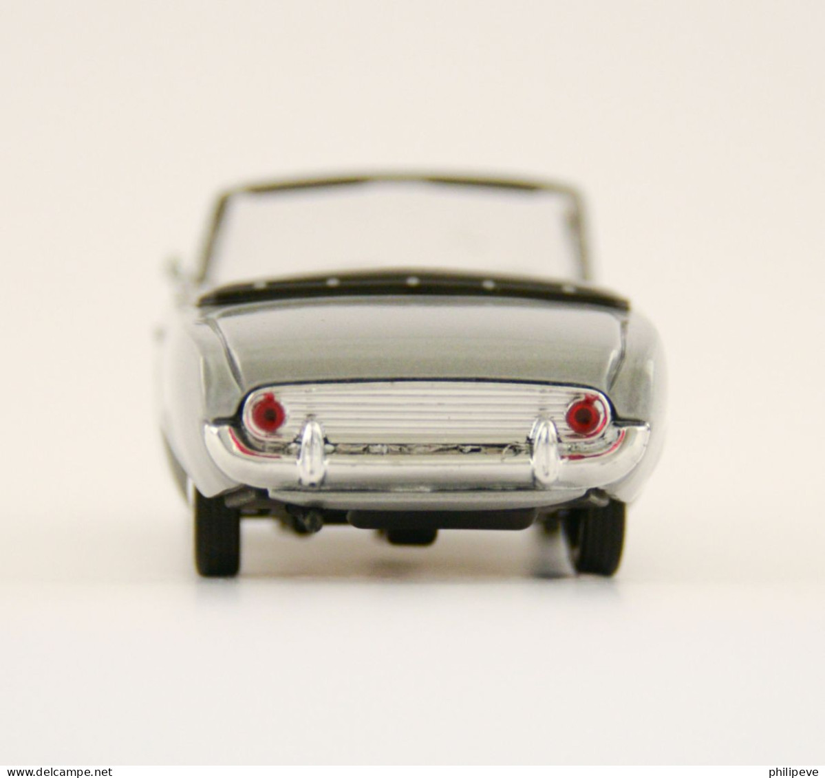 FORD Taunus 17M 1960 - SOLIDO 1:43