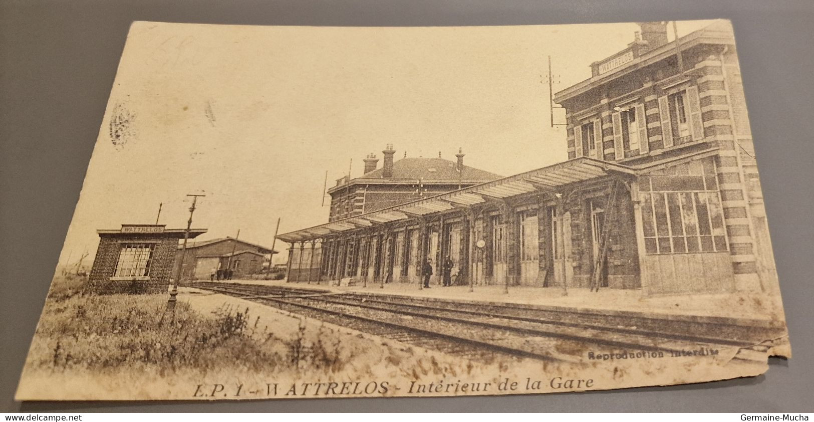 WATTRELOS Intérieur De La Gare édition L.P. 1 ... ETAT : Mauvais   VOIR SCAN POUR DEFAUT - Wattrelos