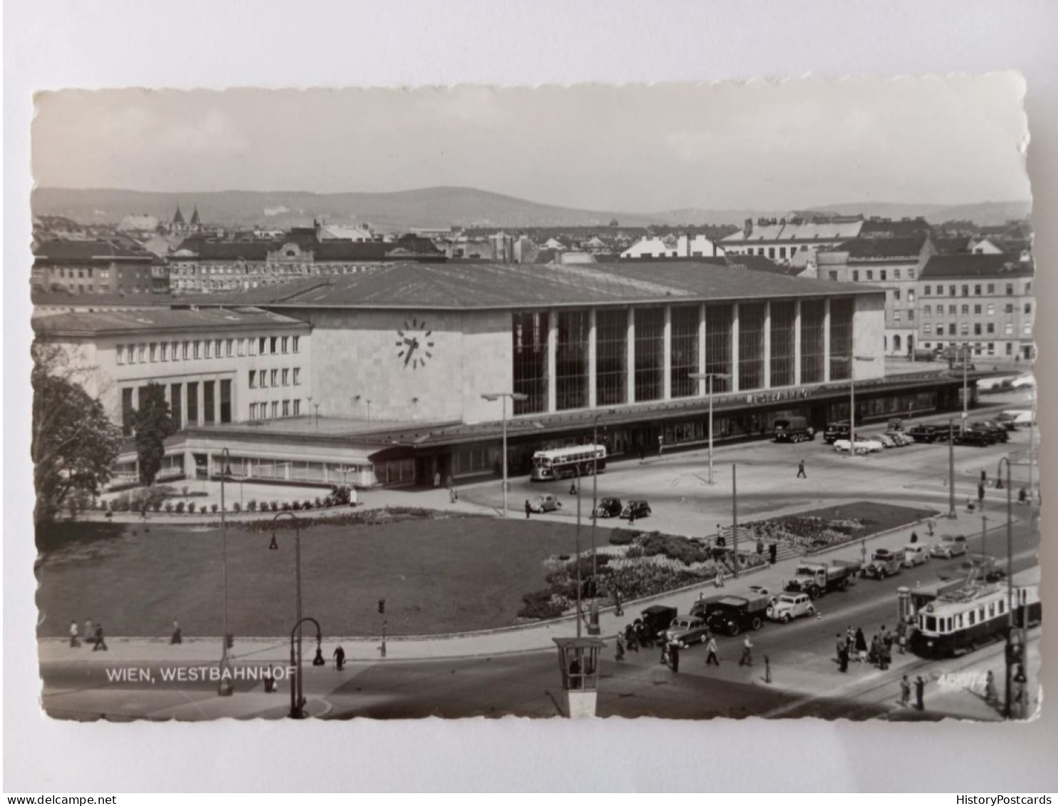 Wien, Westbahnhof, Alte Autos, Bus, Strassenbahn, 1955 - Wien Mitte