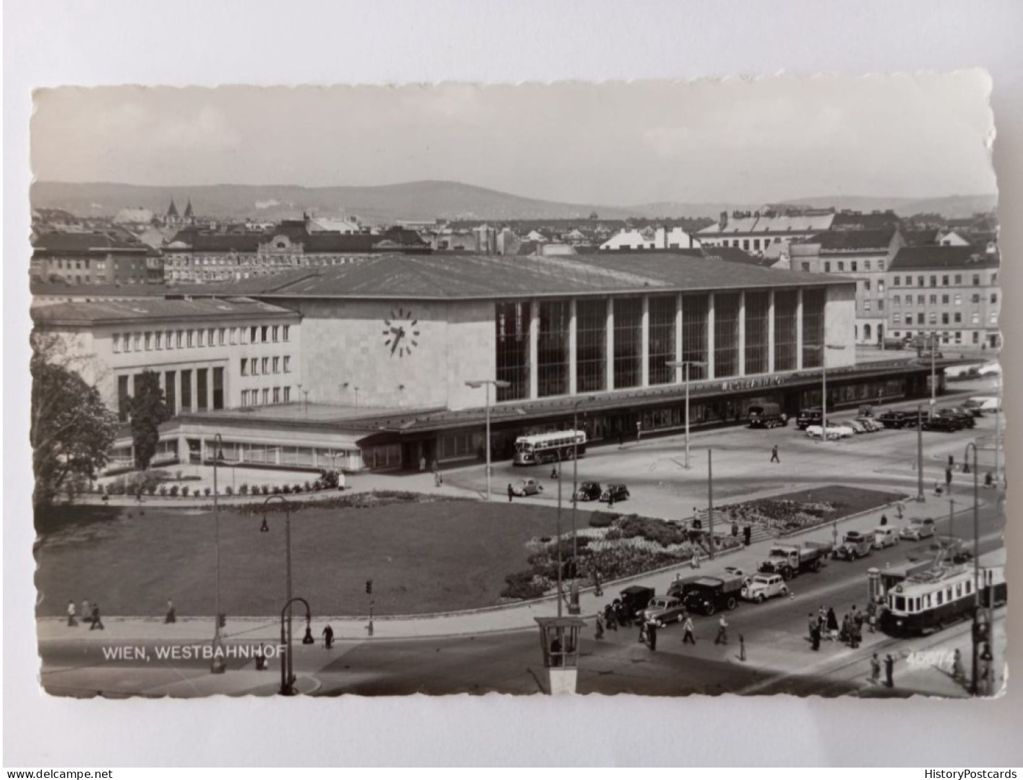 Wien, Westbahnhof, Alte Autos, Bus, Strassenbahn, 1955 - Vienna Center