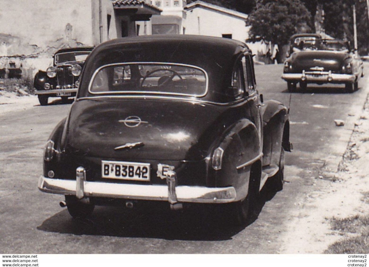 LOS LIMITES LE PERTHUS N°2 Frontière Franco Espagnole En 1960 Voitures VOIR ZOOM OPEL Ancienne Rolls Royce ? Douaniers - Douane