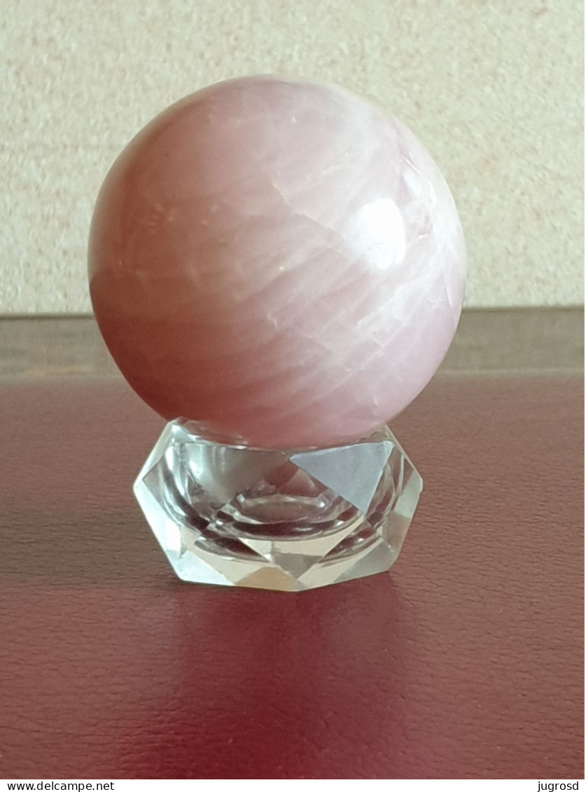 Sphère De Quartz Rose Diamètre 6,5 Cm Poids 350 Grammes - Mineralen