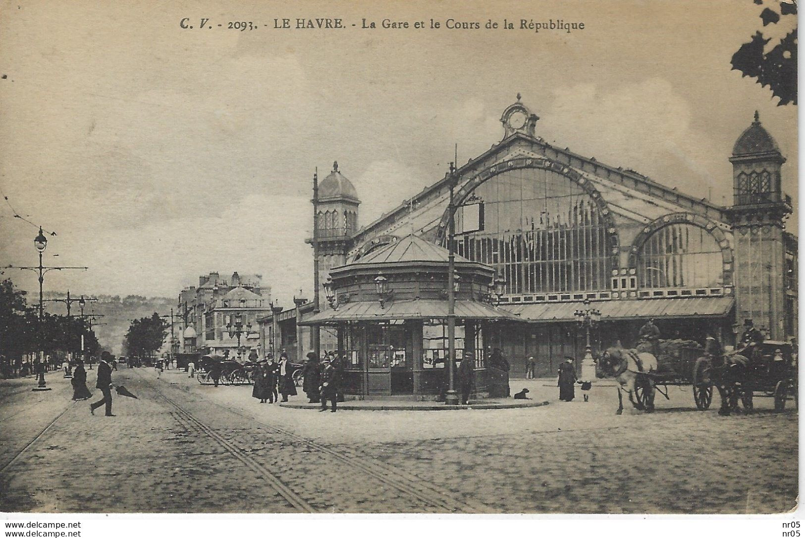 76 - LE HAVRE - La Gare Et Le Cours De La Republique    ( Seine Maritime ) - Stazioni