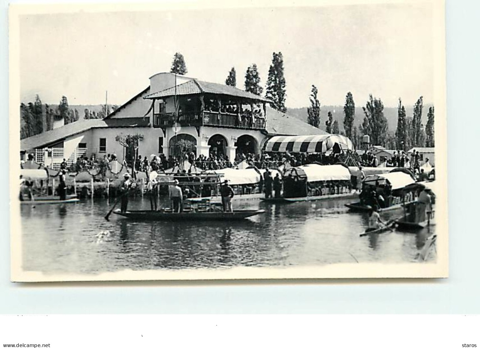 MEXIQUE - Bateaux Près D'une Maison - Mexique