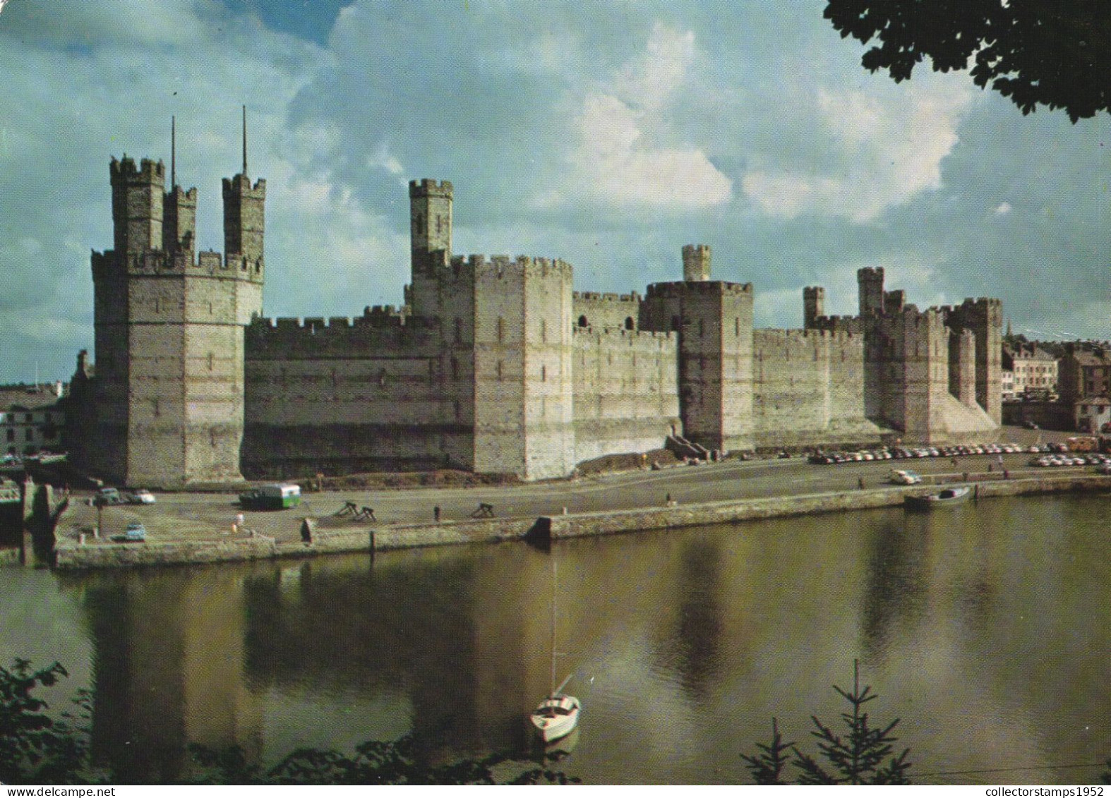 CAERNARVONSHIRE, CASTLE, ARCHITECTURE, BUS, CAR, BOAT, WALES, UNITED KINGDOM, POSTCARD - Caernarvonshire