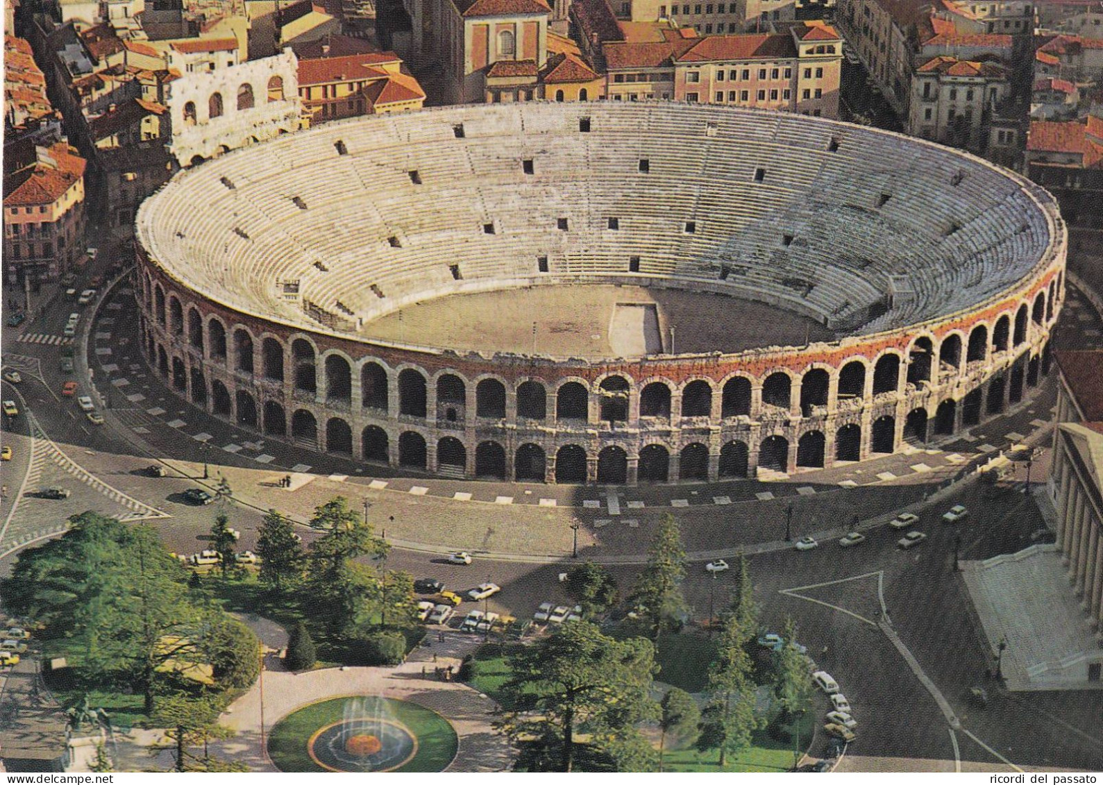 Cartolina Verona - L'arena - Veduta Aerea - Verona