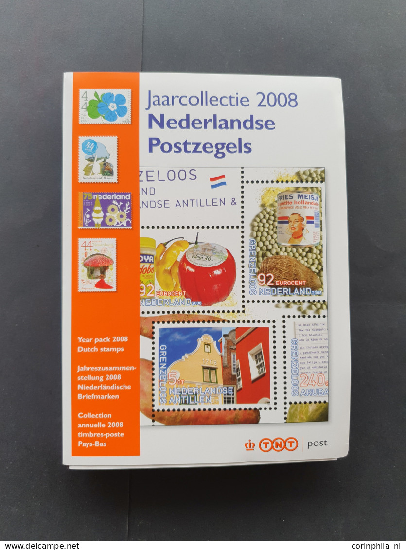 Cover 2002-2012 collectie nominaal in jaarpakketten w.b. €850, NL1 (ca. 450x), Internationaal (ca. 90x) en kerst (ca. 10