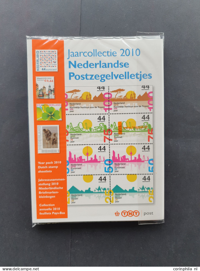 Cover 2002-2012 collectie nominaal in jaarpakketten w.b. €850, NL1 (ca. 450x), Internationaal (ca. 90x) en kerst (ca. 10