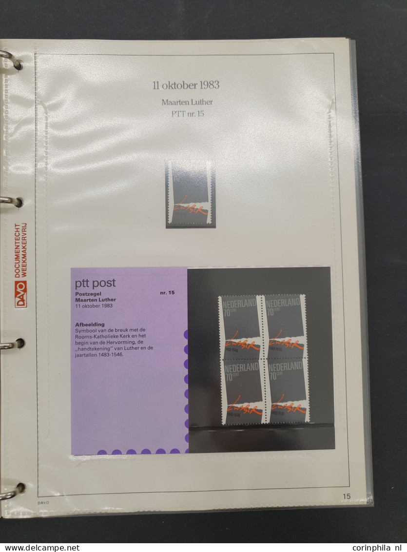 1982-2009 collectie postzegelmapjes en collectie Nederland op Davo bladen w.b. nominaal ca. €800 in 16 albums in 2 dozen