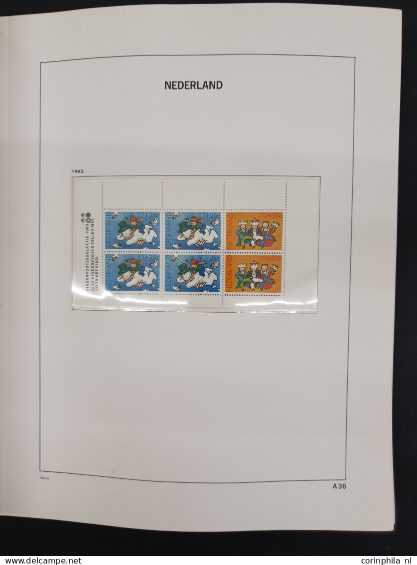1950-2000 ca., 17 kleine verzamelingen in luxe albums in 2 verhuisdozen
