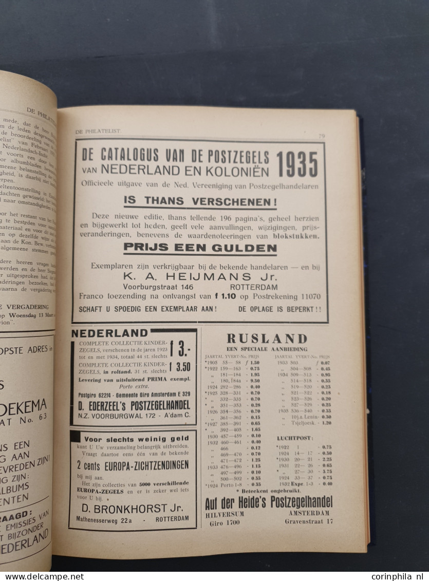 Nederlands Maandblad voor Philatelie vanaf 1921 niet-ingebonden en De Philatelist vanaf 1928 in delen ingebonden in verh